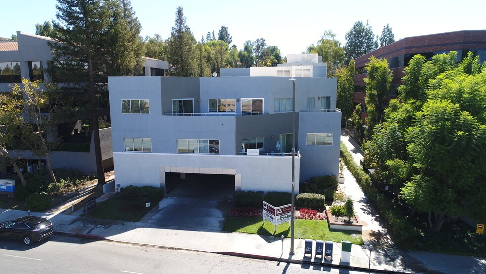 More Photos Of 20720 Ventura Blvd, Woodland Hills Office For Lease