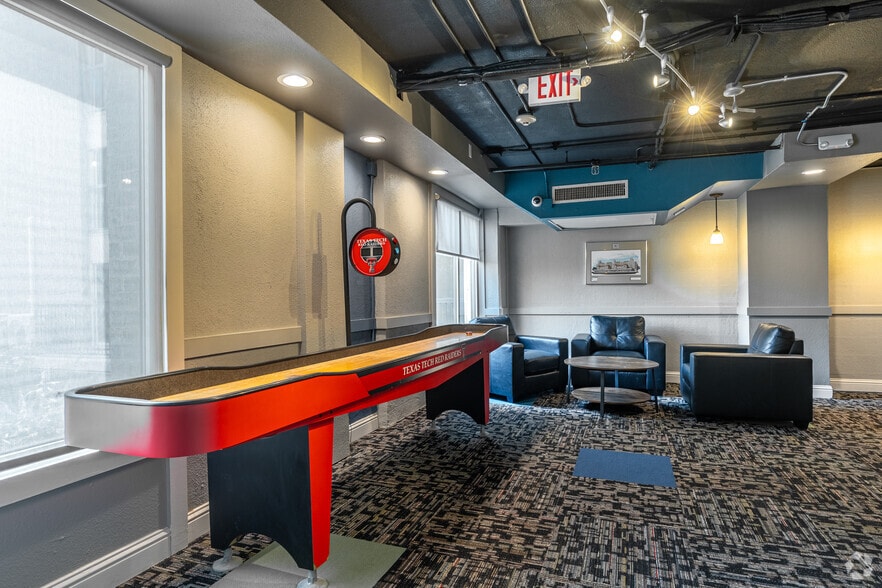 More Photos Of 1001 University Ave, Lubbock Apartments For Lease
