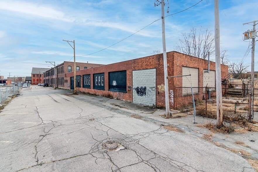 More Photos Of 248 Pine St, Pawtucket Warehouse For Sale
