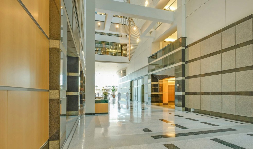 More Photos Of 2101 Webster St, Oakland Office For Lease