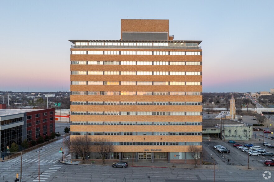 More Photos Of 907 S Detroit Ave, Tulsa Office For Sale