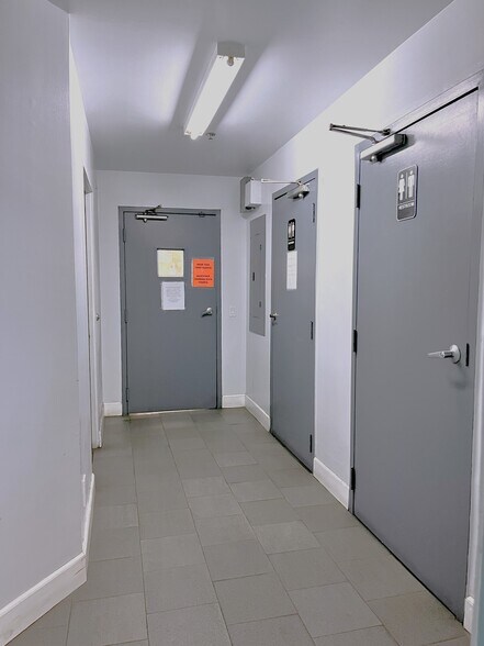 More Photos Of 5164-5166 Alcoa Ave, Los Angeles Manufacturing For Lease