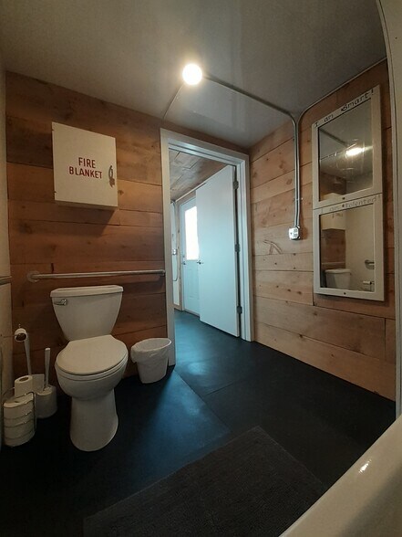 More Photos Of 465 Union st, Florence Specialty For Sale