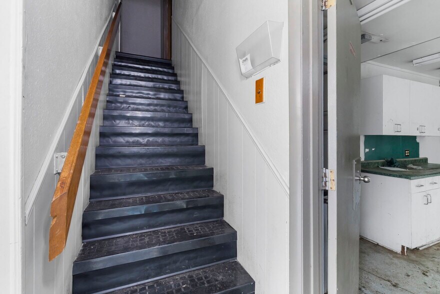 More Photos Of 825 MO-59, Carthage Industrial For Lease