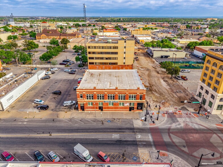 More Photos Of 29 S Chadbourne St, San Angelo Drugstore For Sale