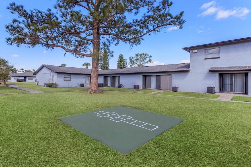 More Photos Of 1505 W 25th St, Sanford Apartments For Sale