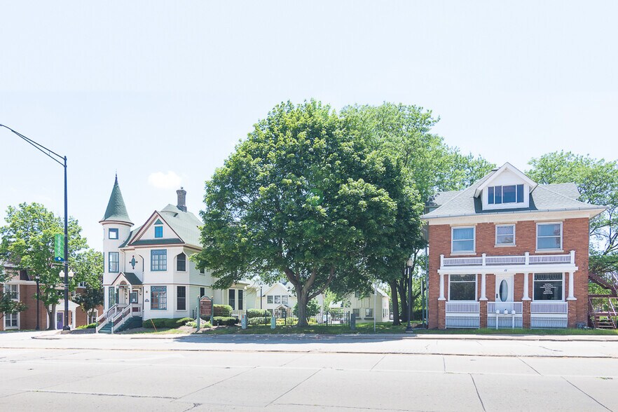 Primary Photo Of , Schaumburg Office For Sale