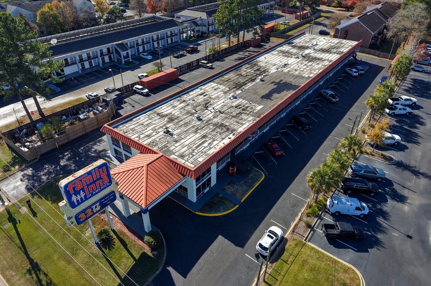 More Photos Of 900 W I-65 Service Rd S, Mobile Hotel For Sale