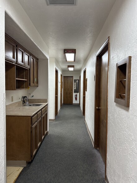 More Photos Of 8401 E 22nd St, Tucson Office For Lease