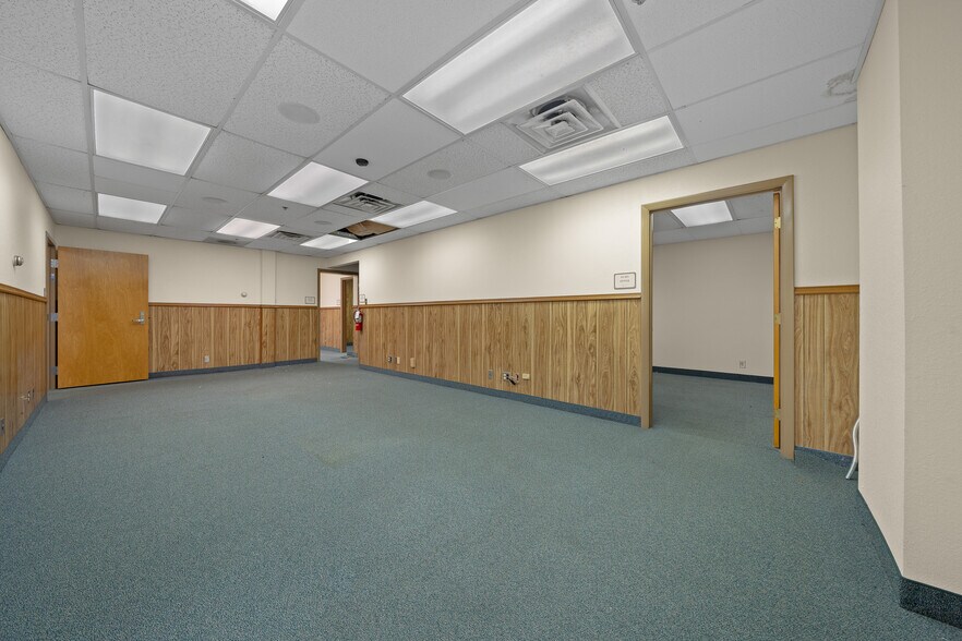 More Photos Of 506 SE 3rd Ave, Ocala Warehouse For Lease