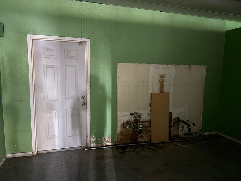 More Photos Of 9050-9058 Slauson Ave, Pico Rivera Freestanding For Lease