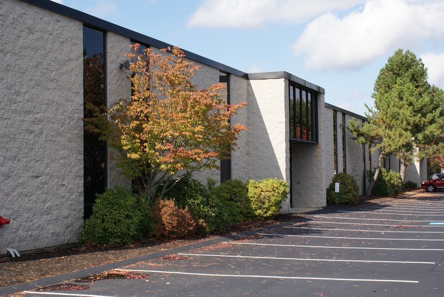 More Photos Of 8 Industrial Way, Salem Light Distribution For Lease