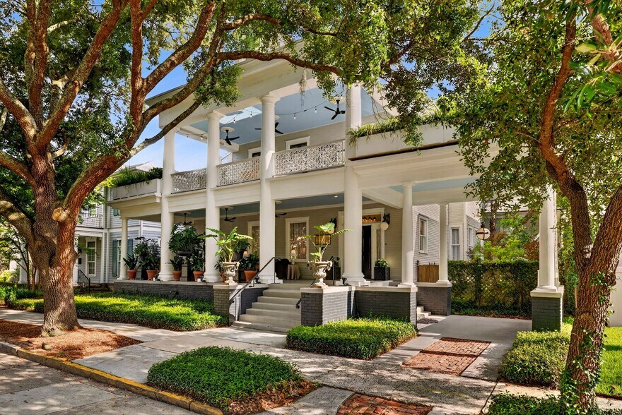 More Photos Of 107 E 35th St, Savannah Office For Sale