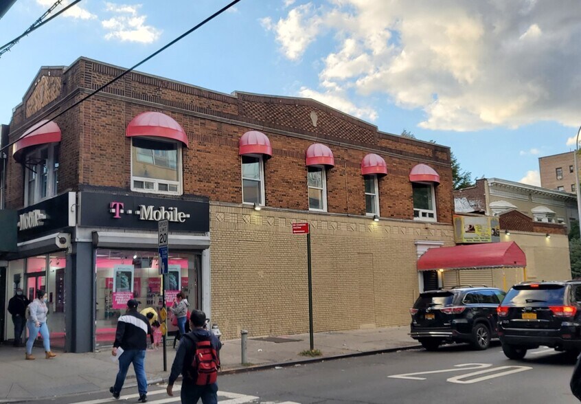 More Photos Of 8219 Roosevelt Ave, Jackson Heights General Retail For Sale