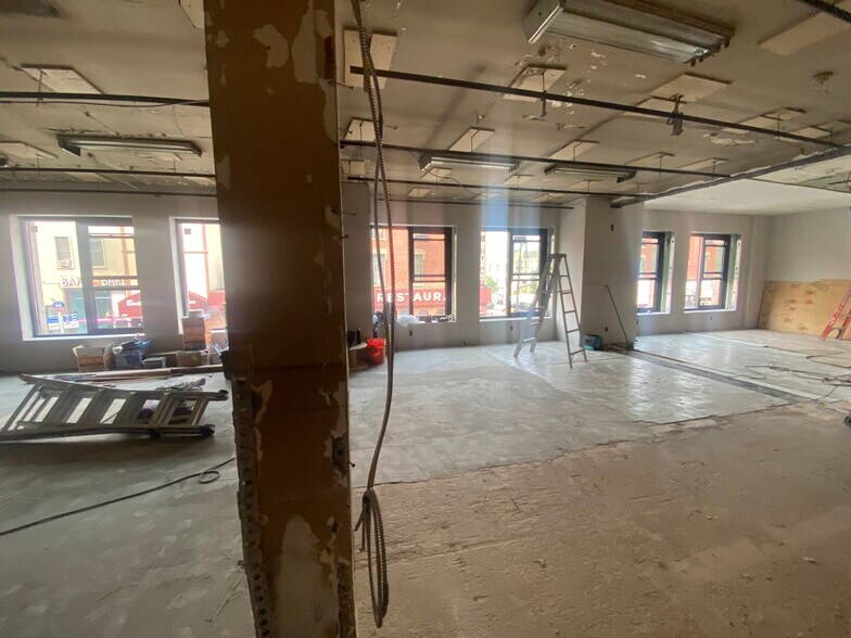 More Photos Of 694 Manhattan Ave, Brooklyn Storefront Retail Office For Lease