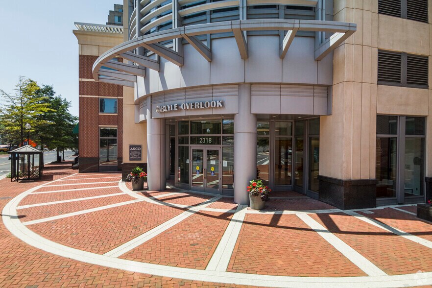 More Photos Of 2318 Mill Rd, Alexandria Office For Lease