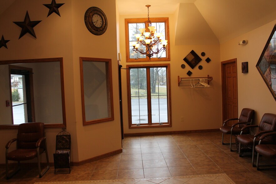 More Photos Of 215 Grove City Rd, Slippery Rock Medical For Sale