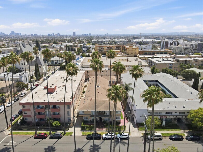 Primary Photo Of 5408 Russell Ave, Los Angeles Apartments For Sale