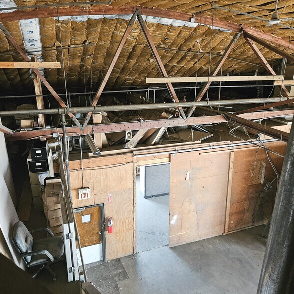 More Photos Of 350 Center St, Grayslake Warehouse For Sale