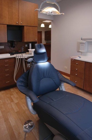 More Photos Of 1421-1431 McHenry Rd, Buffalo Grove Office For Sale