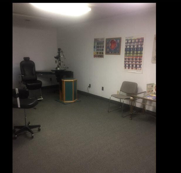 More Photos Of 8277 Market St, Youngstown Freestanding For Sale