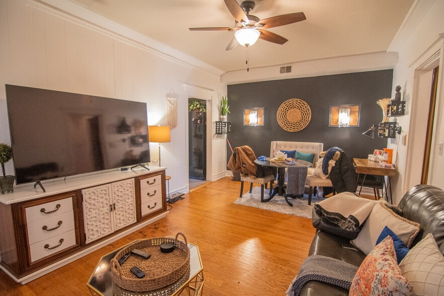 More Photos Of 844 W Lakeside Pl, Chicago Multifamily For Sale