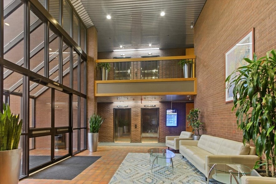 More Photos Of 100 Corporate Pl, Peabody Unknown For Lease