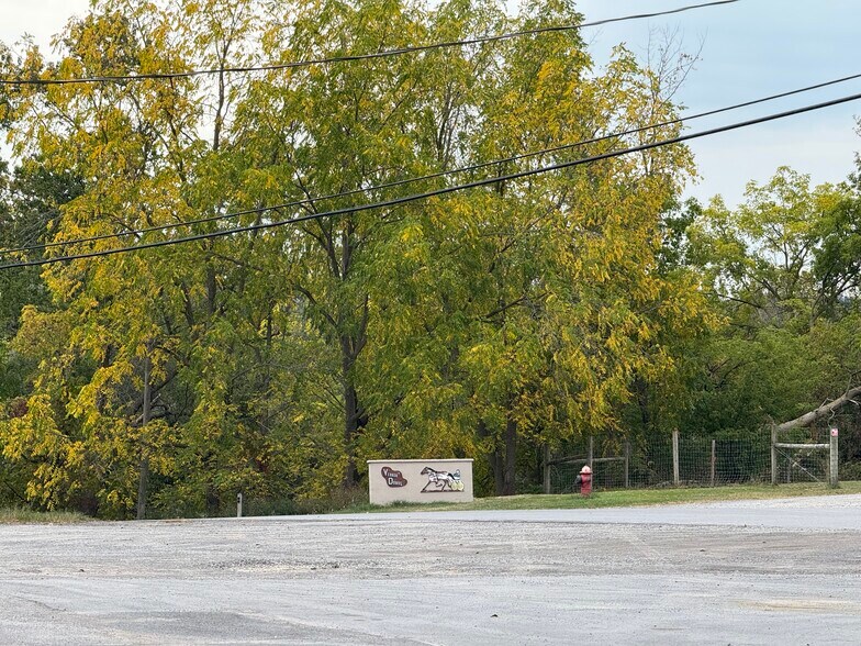 More Photos Of 10 Ruth St, Vernon General Retail For Sale