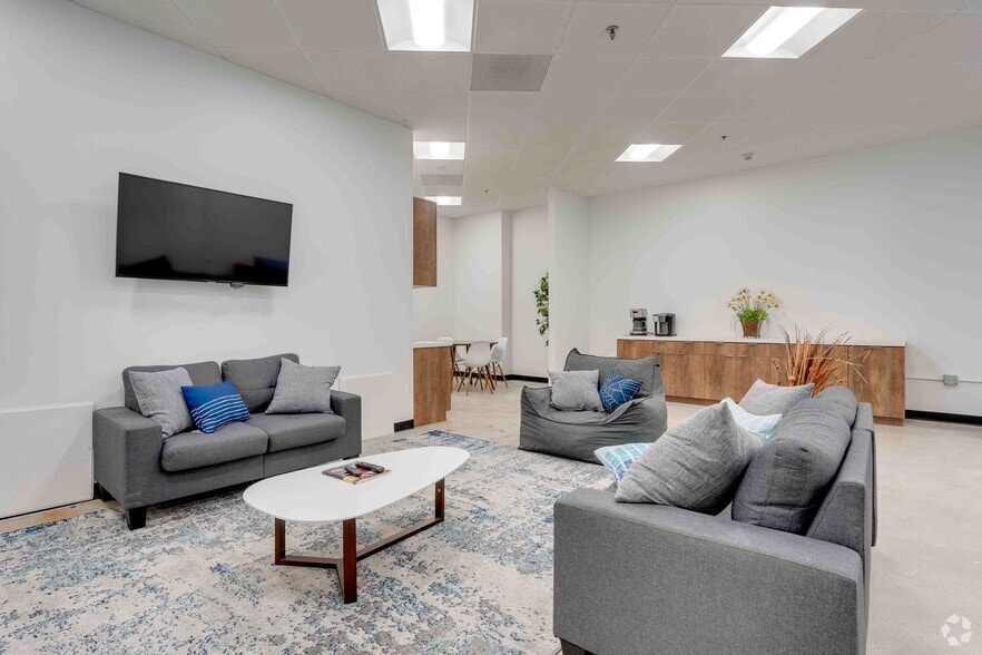 More Photos Of 425 E Colorado St, Glendale Office For Lease