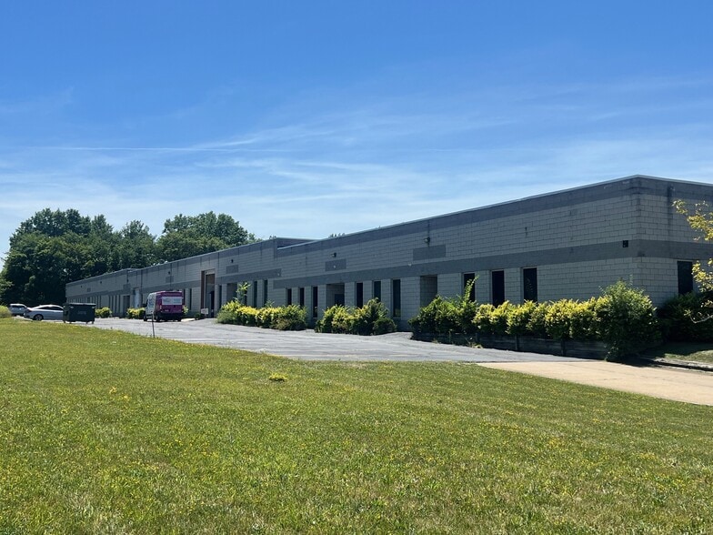 Primary Photo Of 14600 S Industrial Ave, Maple Heights Warehouse For Lease