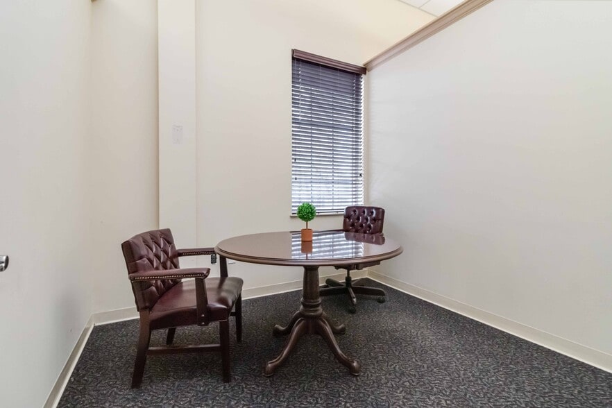 More Photos Of 500 Plantation Park Dr, Loganville Office For Sale