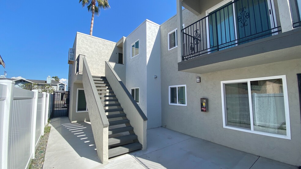 Primary Photo Of 3622 43rd St, San Diego Apartments For Sale