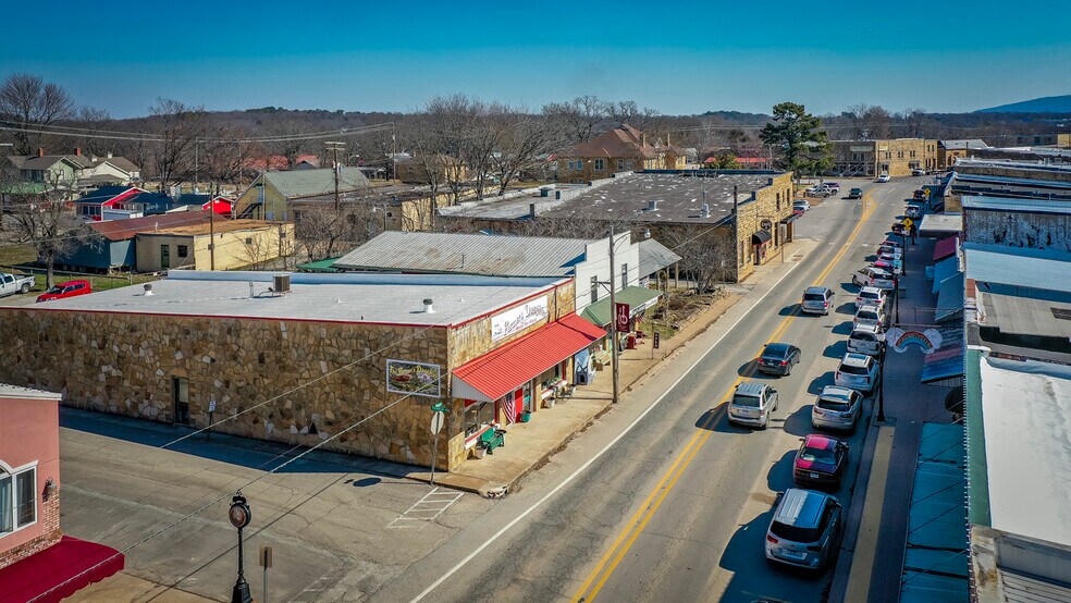 More Photos Of 223 W Main St, Mountain View Storefront For Sale