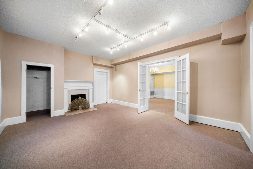 More Photos Of 9 Rome Rd SW, Cave Spring Funeral Home For Sale