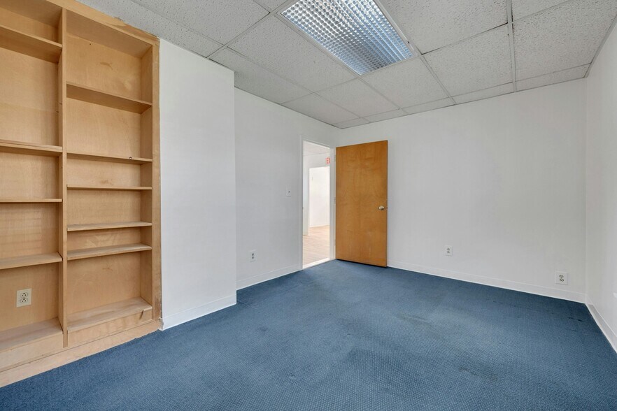More Photos Of 5 Montague St, Yonkers Office For Lease