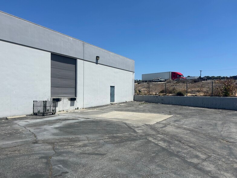 More Photos Of 20460 Yellow Brick Rd, City of Industry Warehouse For Lease