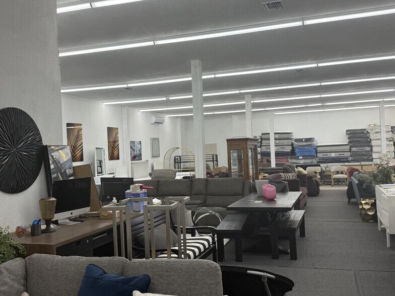 More Photos Of 2698 S Orange Blossom Trl, Orlando Warehouse For Sale