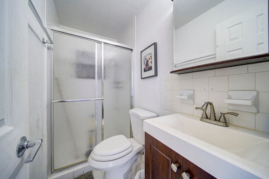 More Photos Of 58000 Card Sound Rd, Key Largo Restaurant For Sale