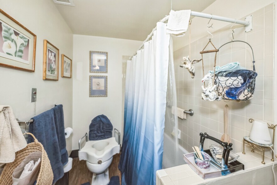 More Photos Of 126 Oriole St, Hot Springs Apartments For Sale