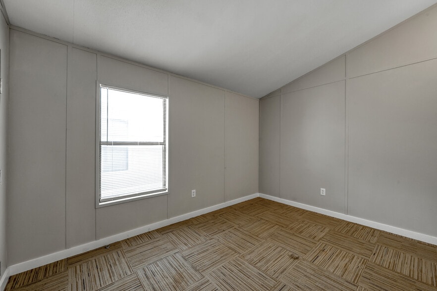 More Photos Of 2426 Crockett Martin Rd, Conroe Multifamily For Sale