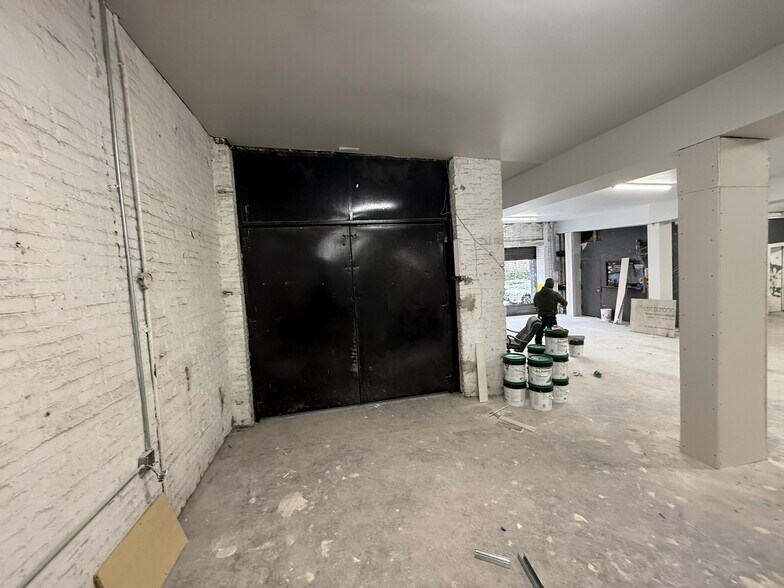 More Photos Of 156 E 105th St, New York Specialty For Lease