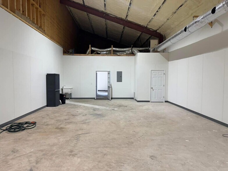 More Photos Of 6182 Highway 198 E, Lucedale Office For Lease