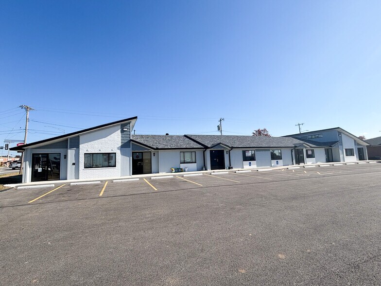 Primary Photo Of 1340 W Battlefield St, Springfield Office For Lease