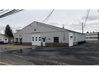 More Photos Of 2340 Schoenersville Rd, Allentown Warehouse For Lease