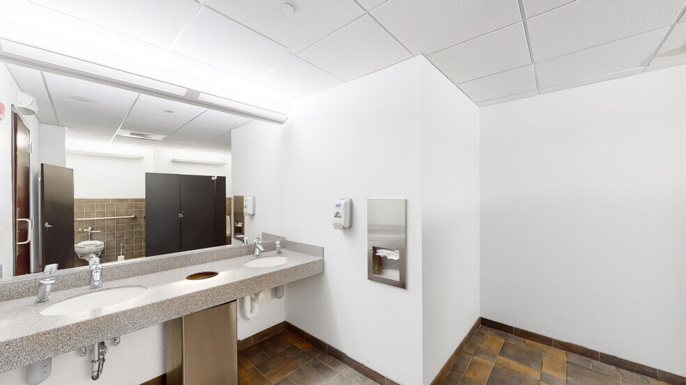 More Photos Of 43 Harvard St, Worcester Office For Lease