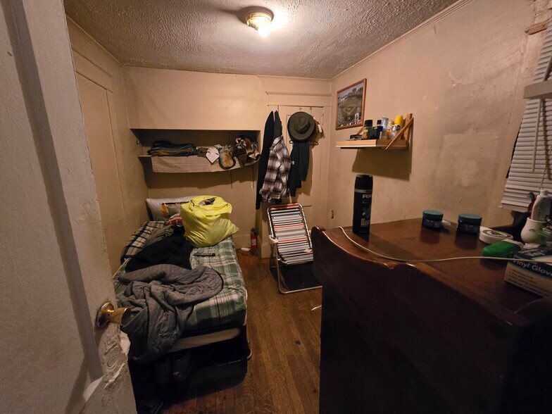 More Photos Of 221 Spring St, Newton Apartments For Sale