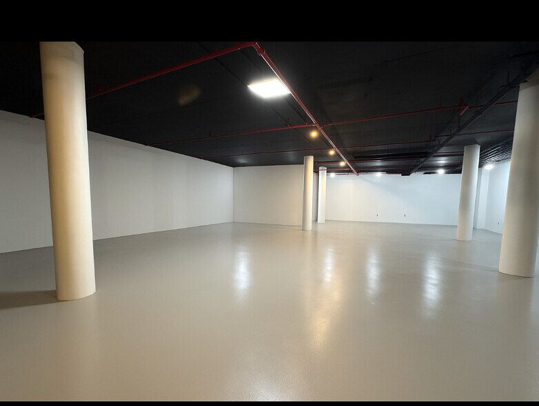 More Photos Of 29-30 12th St, Astoria General Retail For Sale