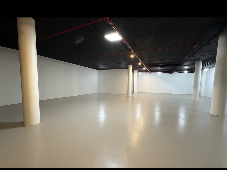 More Photos Of 29-30 12th St, Astoria General Retail For Sale