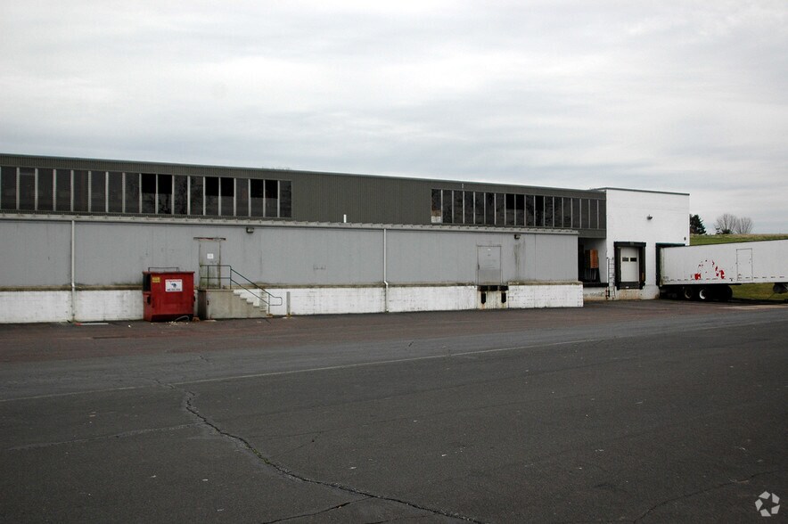 More Photos Of 841 Gravel Pike, Collegeville Supermarket For Lease
