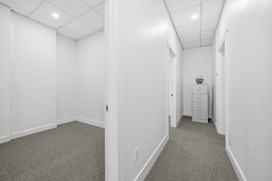 More Photos Of 350 Center Ave, Pittsburgh Office For Sale